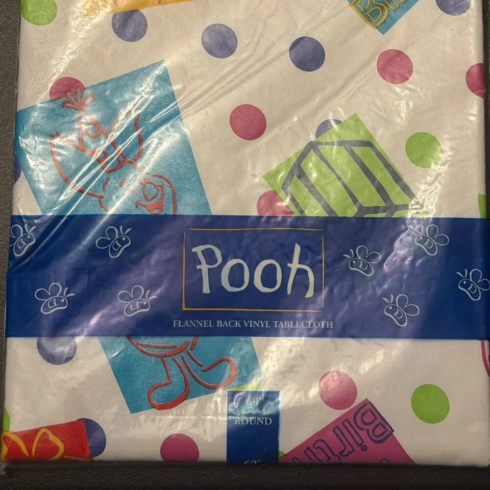 DISNEY - Pooh Flannel Back Vinyl Tablecloth (60